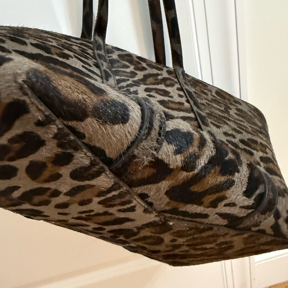 Zara Animal Print Tote with Pouch - Picture 5 of 8